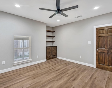 430 N Hutcheson Street - Photo Thumbnail 17