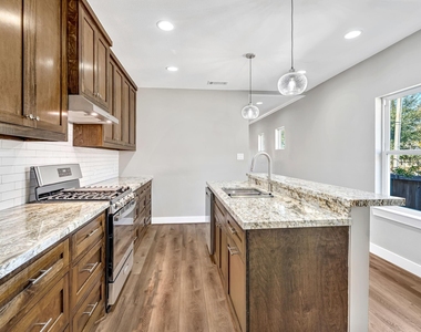 430 N Hutcheson Street - Photo Thumbnail 22