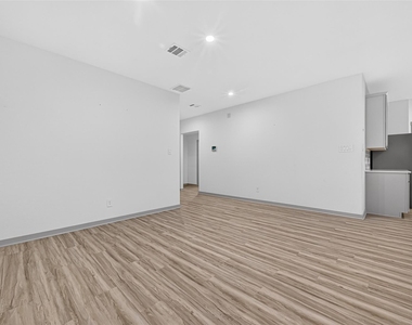 3530 Terrace Landing Ct - Photo Thumbnail 5