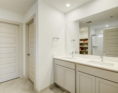 3530 Terrace Landing Ct - Photo Thumbnail 20