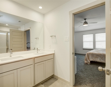 3530 Terrace Landing Ct - Photo Thumbnail 21