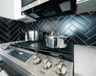 1614 Euel Street - Photo Thumbnail 9