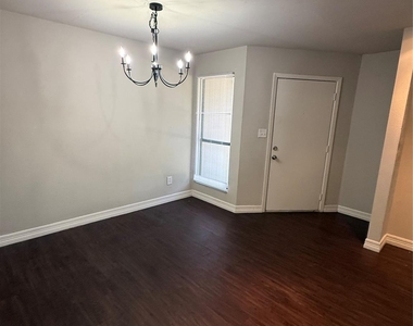 17202 Imperial Valley Drive - Photo Thumbnail 4
