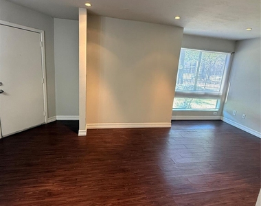 17202 Imperial Valley Drive - Photo Thumbnail 5