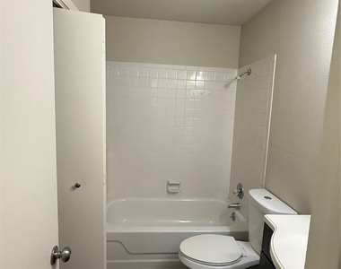 17202 Imperial Valley Drive - Photo Thumbnail 12