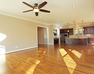 1611 Wakefield Drive - Photo Thumbnail 4