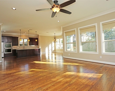 1611 Wakefield Drive - Photo Thumbnail 3