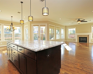 1611 Wakefield Drive - Photo Thumbnail 1