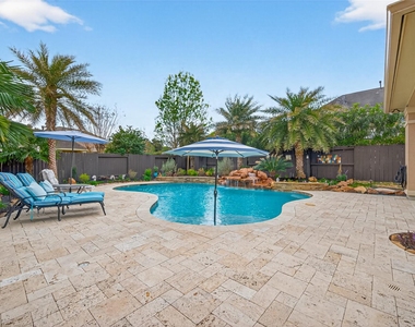 7414 Dayhill Drive - Photo Thumbnail 46
