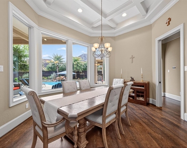 7414 Dayhill Drive - Photo Thumbnail 15