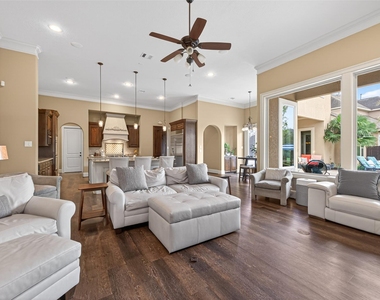 7414 Dayhill Drive - Photo Thumbnail 26