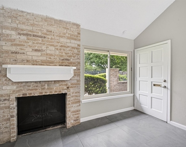 2340 Woodland Park Drive - Photo Thumbnail 8