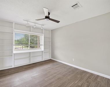 2340 Woodland Park Drive - Photo Thumbnail 34