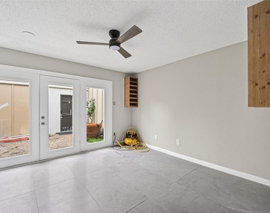 2340 Woodland Park Drive - Photo Thumbnail 12