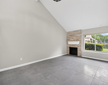 2340 Woodland Park Drive - Photo Thumbnail 7