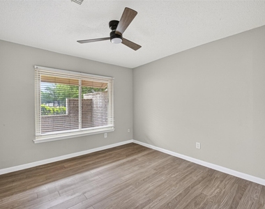 2340 Woodland Park Drive - Photo Thumbnail 24