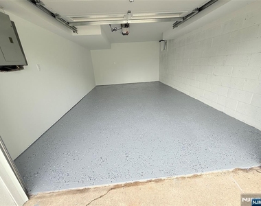 190 Madison - Photo Thumbnail 18