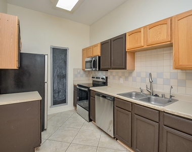 2710 Grants Lake Boulevard - Photo Thumbnail 16