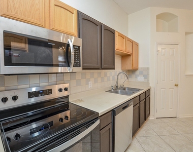 2710 Grants Lake Boulevard - Photo Thumbnail 18