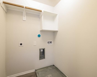 2603 Bouvardia Way - Photo Thumbnail 6