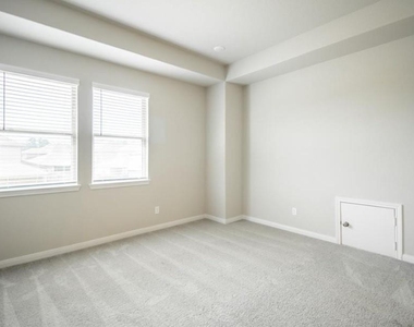 21449 Kings Guild Lane - Photo Thumbnail 17