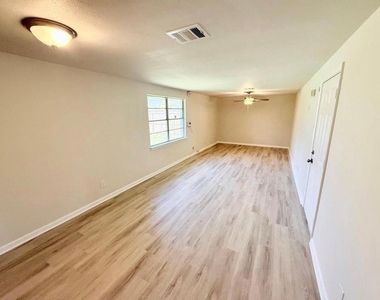 14106 White Heather Drive - Photo Thumbnail 4