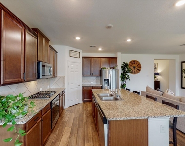 31415 Whitcombe Summit Way - Photo Thumbnail 6