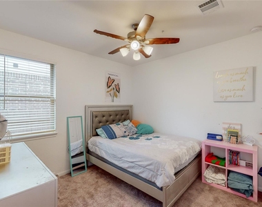 31415 Whitcombe Summit Way - Photo Thumbnail 20