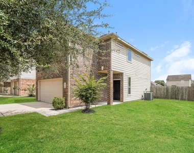 5814 Northern Oak Street - Photo Thumbnail 1