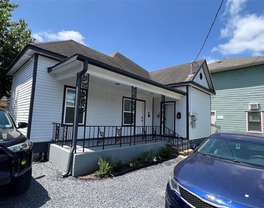 220 Redan Street - Photo Thumbnail 2