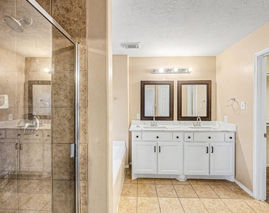 18114 Sorrell Oaks Lane - Photo Thumbnail 21