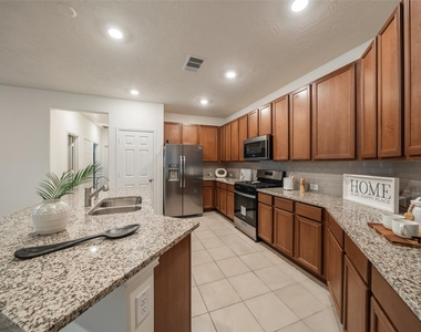 6218 Morning Fern Lane - Photo Thumbnail 3