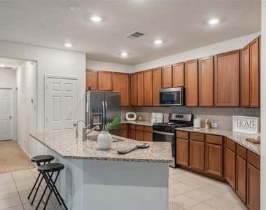 6218 Morning Fern Lane - Photo Thumbnail 9