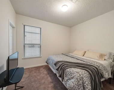 6218 Morning Fern Lane - Photo Thumbnail 19