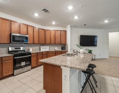 6218 Morning Fern Lane - Photo Thumbnail 6