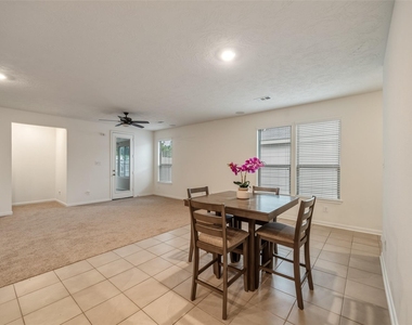 6218 Morning Fern Lane - Photo Thumbnail 14