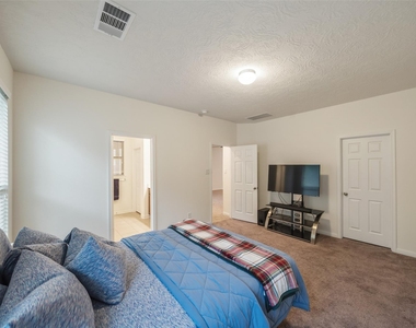 6218 Morning Fern Lane - Photo Thumbnail 15