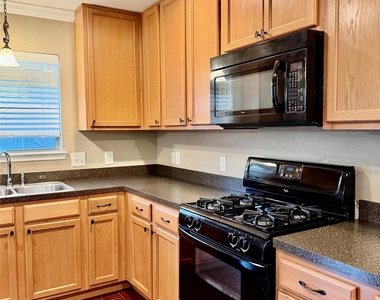 16010 Limestone Lake Drive - Photo Thumbnail 9