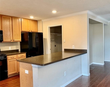 16010 Limestone Lake Drive - Photo Thumbnail 12