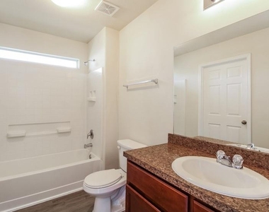 6301 Hogue Street - Photo Thumbnail 7