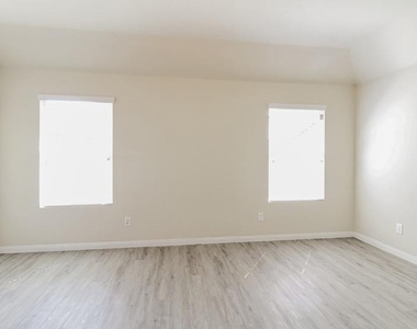 6301 Hogue Street - Photo Thumbnail 5