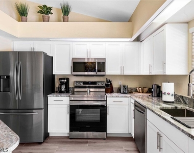 2122 Sw 25th Street - Photo Thumbnail 9