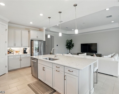 28165 Captiva Shell Loop - Photo Thumbnail 11