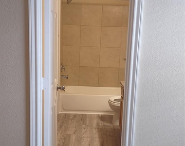 16800 Crestmont - Photo Thumbnail 14