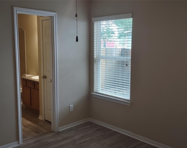 16800 Crestmont - Photo Thumbnail 15