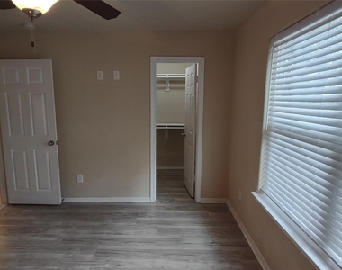 16800 Crestmont - Photo Thumbnail 22