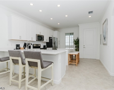 6034 National Boulevard - Photo Thumbnail 6