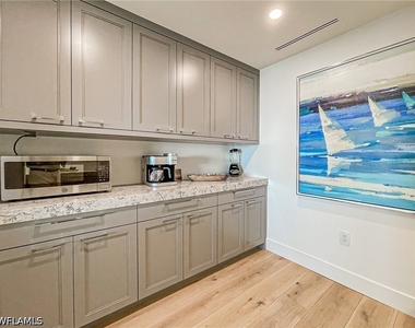 13925 Old Coast Road - Photo Thumbnail 7