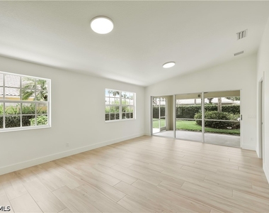 28050 Boccaccio Way - Photo Thumbnail 8
