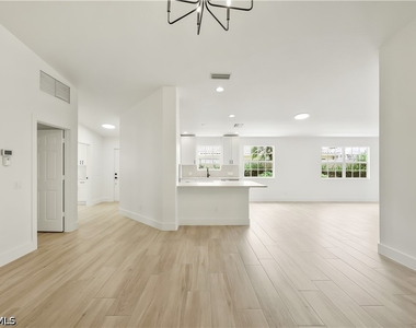 28050 Boccaccio Way - Photo Thumbnail 7